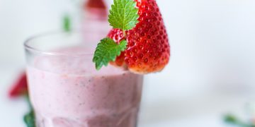 buz gaýmakly milkshake