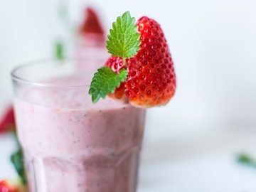 buz gaýmakly milkshake