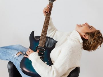 Halaýan aýdymlaryňa görä ruhy ýaşyň näçe?