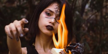 Içiňde gara güýç barmy?