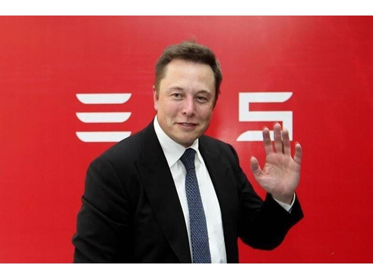 Elon Mask we Bil Geýtsiň arasyndaky dawa
