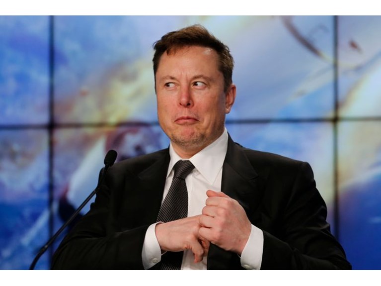 Elon Mask we Bil Geýtsiň arasyndaky dawa