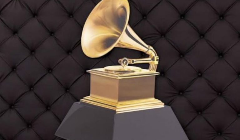 Her bir adamyň bilmeli iň abraýly baýraklarynyň sanawy